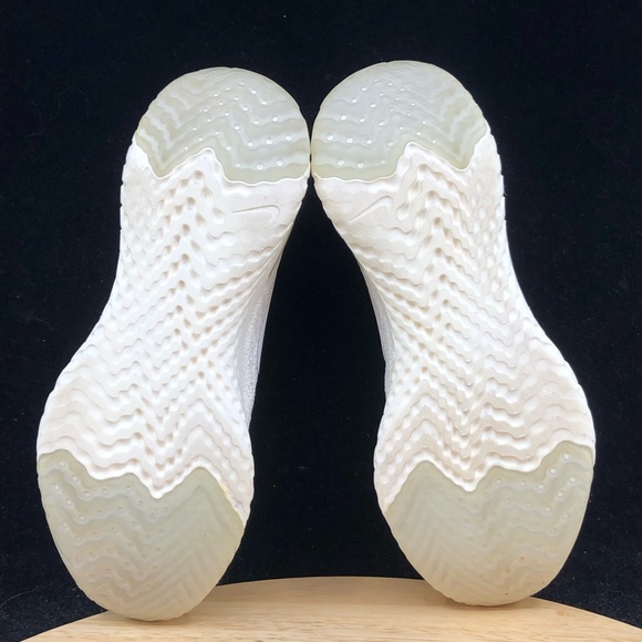 Nike Women's Epic React Flyknit Running Shoes Beige AQ0070-201 Size 6.5 US - Picture 9 of 10